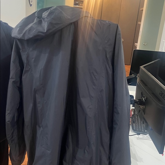 L.L. Bean Men's Dark Gray Raincoat - Picture 3 of 4